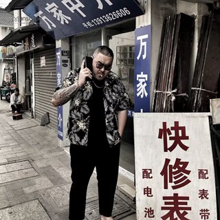 M-8XL 夏季冰絲襯衫男 夏威夷風海灘花襯衫 大尺碼短袖襯衫 寬鬆休閒男生襯衫 加大尺碼Manscape