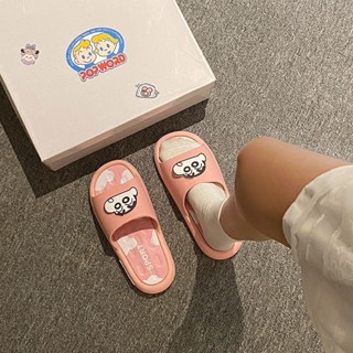 熱銷免運🔥新款蠟筆小新拖鞋女夏季可愛外穿居家室內防滑防臭洗澡浴室高顔值 踩屎感厚底拖鞋 超軟室內拖鞋 防水防滑拖鞋