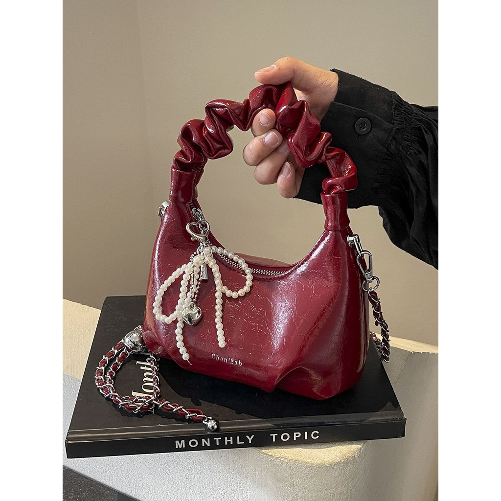 Bag House👜 【百搭】新款小眾設計高級感鏈條手提包女包 新款百搭鏈條斜挎包 精緻褶皺手提包 腋下包 手提包 包包