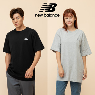 【New Balance】 NB 550刺繡布章短袖上衣 男性 灰/黑色 MT51964AG/MT51964BK