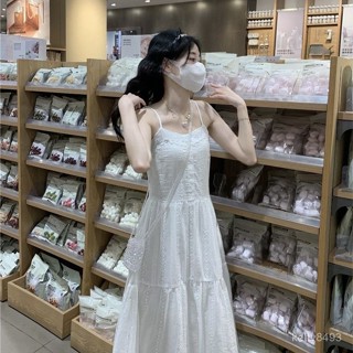 白月光法式白色刺繡連衣裙女夏溫柔風氣質收腰僊女絶美初戀吊帶裙