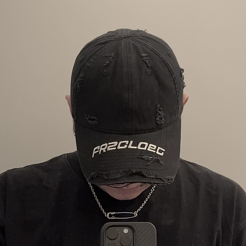 高品質硬挺鴨舌帽🧢 棒球帽 遮陽帽 中性 可調節 戶外旅行 國潮末日廢土做舊洗水磨破洞軟頂鴨舌帽高街破壞棒球帽IG網紅