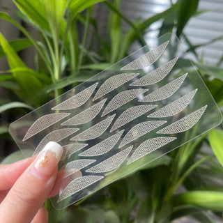 💥臺灣熱賣💥絲遇水卽粘雙眼皮貼隱形無痕鏤空透氣腫泡眼美目貼單眼皮化妝