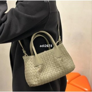 25新品 洞石綠小號 女包 單肩包 超柔軟皮質 編織托特包 手提包 鬆弛時髦感 小羊皮 24*15*12cm 女包 真皮