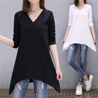 【W-SHOP】ⓀM-3XL 大尺碼上衣 V領上衣 春秋季新款不規則V領長袖T恤女寬鬆內搭遮肚中長大尺碼打底衫女