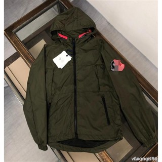 新款精品拉鏈連帽風衣外套 夾克風衣外套 帽子可隱藏 風衣外套 情侶款男女風衣外套 軍綠色防風外套 字母連帽風衣