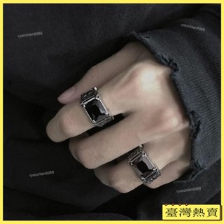 下殺價💥2025年新款歐美複古方形寶石戒指男女潮流嘻哈個性時尚鈦鋼指環 寶石戒指 戒指指環 扳指 飾品 鈦鋼戒指 禮物