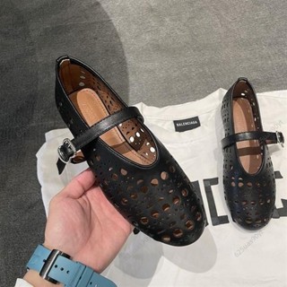 【臺灣出貨】【店鋪熱銷】(正品)春夏新款瑪麗珍單鞋女圓頭平底一字扣帶軟底鏤空芭蕾舞鞋115