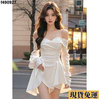 🌷臺灣限時低價🌷 韓系名媛風一字領露肩連衣裙女秋季2024新款氣質輕奢收腰a字短裙