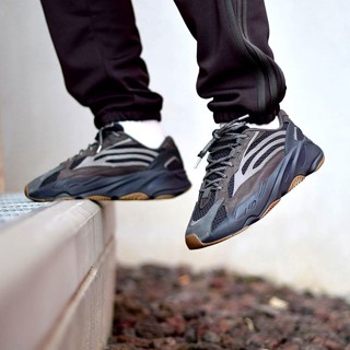 Adidas Yeezy Boost 700 V2 巧克力 Geode 大地 EG6860 反光