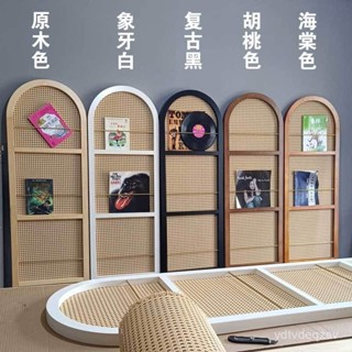 免運開票の折屏藤編屏風隔斷客廳實木折疊可移動小戶型遮擋入戶民宿雜誌書架ydtvdeqzsv