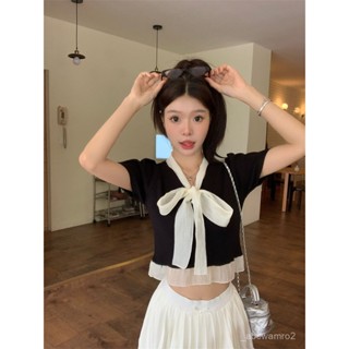 【桃園發貨免運】❥熱賣❥法式蝴蝶結係帶泡泡袖單排扣V領襯衫女夏小眾荷葉邊拚接針織上衣 UHUK