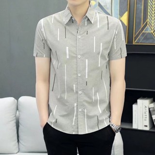 【XIU】 ☯男士短袖襯衫 純色休閑襯衣M-3XL修身韓版潮流刺繡上衣夏休閑男裝條紋百搭薄款