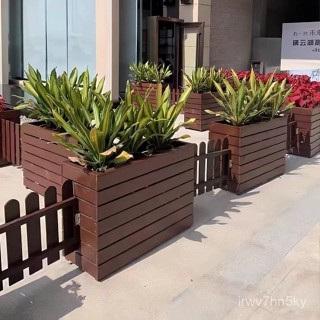 高品質 可開統編 戶外防腐木花箱陽臺庭院柵欄花盆組閤室外隔斷花槽種植成品定製 蔬菜 菜盆