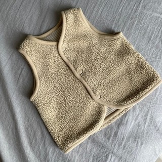 uniqlo 米色 卡其 條紋 雙面刷毛背心 幼童 70