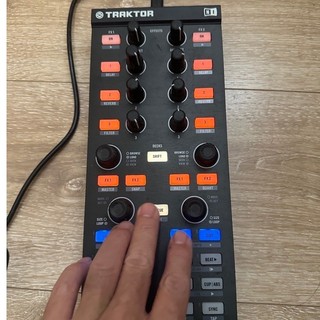 Native Instruments Traktor Kontrol X1 MK1 DJ Midi Controller