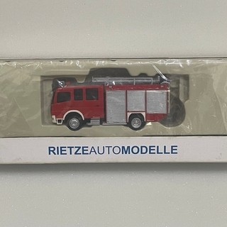 Rietze 1/87 賓士 Atego Facelift Schlingmann TLF 水箱消防車 HO規 鐵道模型