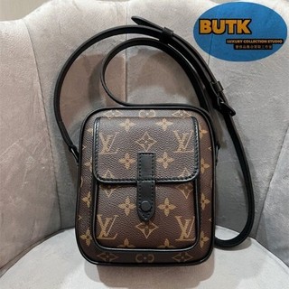 LV CHRISTOPHER 老花 字紋 黑色皮革邊 拉鏈 斜背 隨身包 M69404