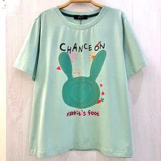 【 歐佳麗服飾 】JIANI佳妮 棉100% 森林綠 童趣 撥雲見兔 純棉 上衣 /大尺碼 設計師專櫃女裝
