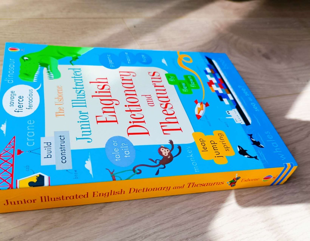 Junior Illustrated English Dictionary and Thesaurus全彩快速記單字 QUESHU