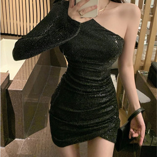 【#現貨臺灣，免預購】L碼 黑 短款 亮片單肩禮服 名媛斜肩禮服 修身包臀宴會禮服 小黑裙 春酒尾牙 婚禮洋裝