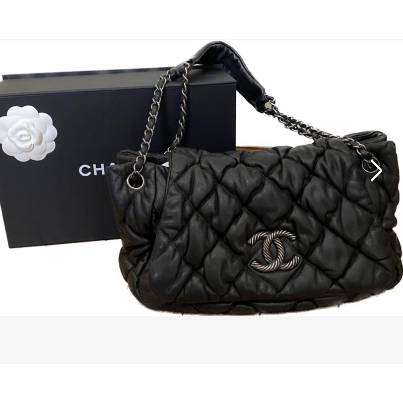 Chanel vintage 黑皮革泡泡方包