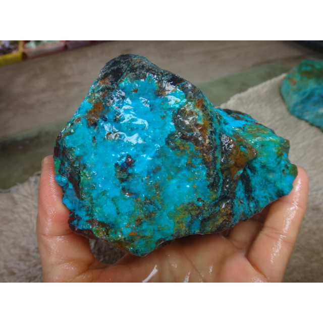 《藍金寶石玉石批發區》→〈原石系列〉→天然大粒美國藍寶石原礦〈700公克〉→AMU80