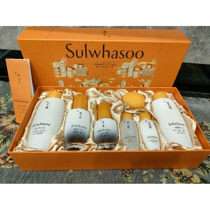 **俗俗賣小舖**衝評價~下單隨貨贈送好禮~~韓國 SULWHASOO 雪花秀 滋陰潤燥精華水乳7件組禮盒