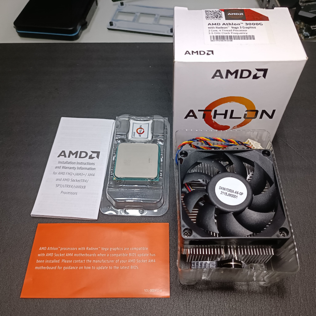 【AMD 超微】Athlon 3000G 中央處理器 AM4 CPU 3.5GHz 搭載Radeon™ 內顯 原廠散熱器