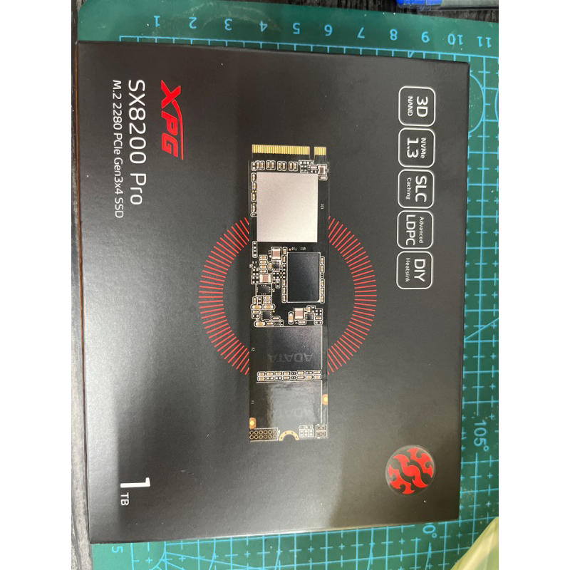ADATA威剛 XPG SX8200pro  1TB/SSD固態硬碟（原價屋購入）