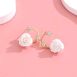 ✨KINGの飾界✨花漾款 白玫瑰水鑽耳釘 (G22)