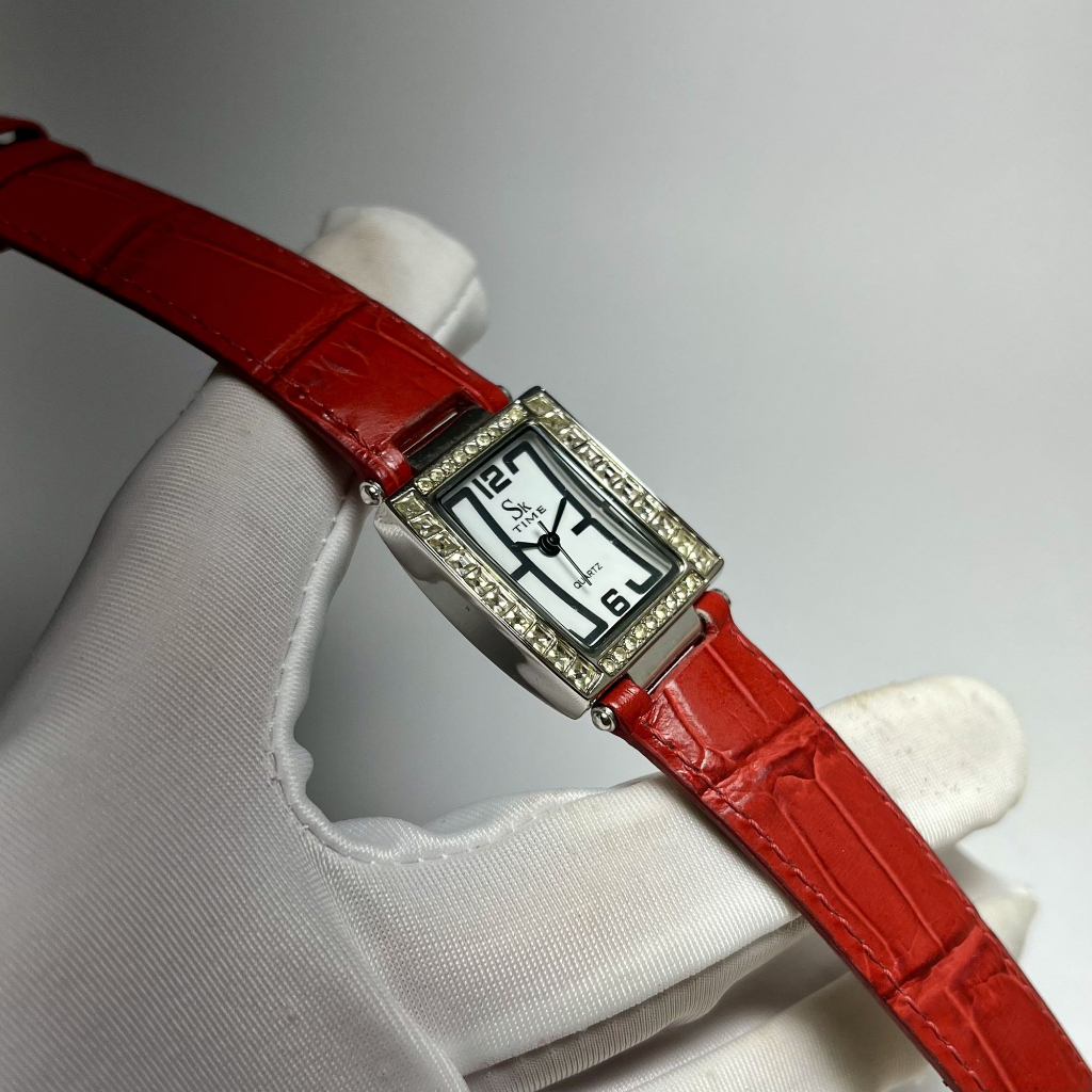 滿額贈！全新水鑽方形數字紅色皮質錶帶手錶 女錶