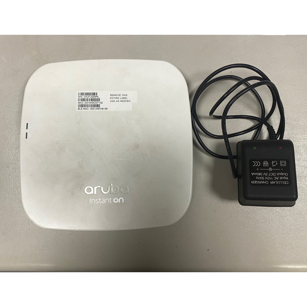 Aruba Instant On AP12 (RW) Access Point 小型企業無線網路解決方案