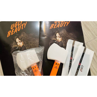 jolin蔡依林演唱會 Ugly beauty 1.螢光棒斧頭 2.口罩 3.場刊一組