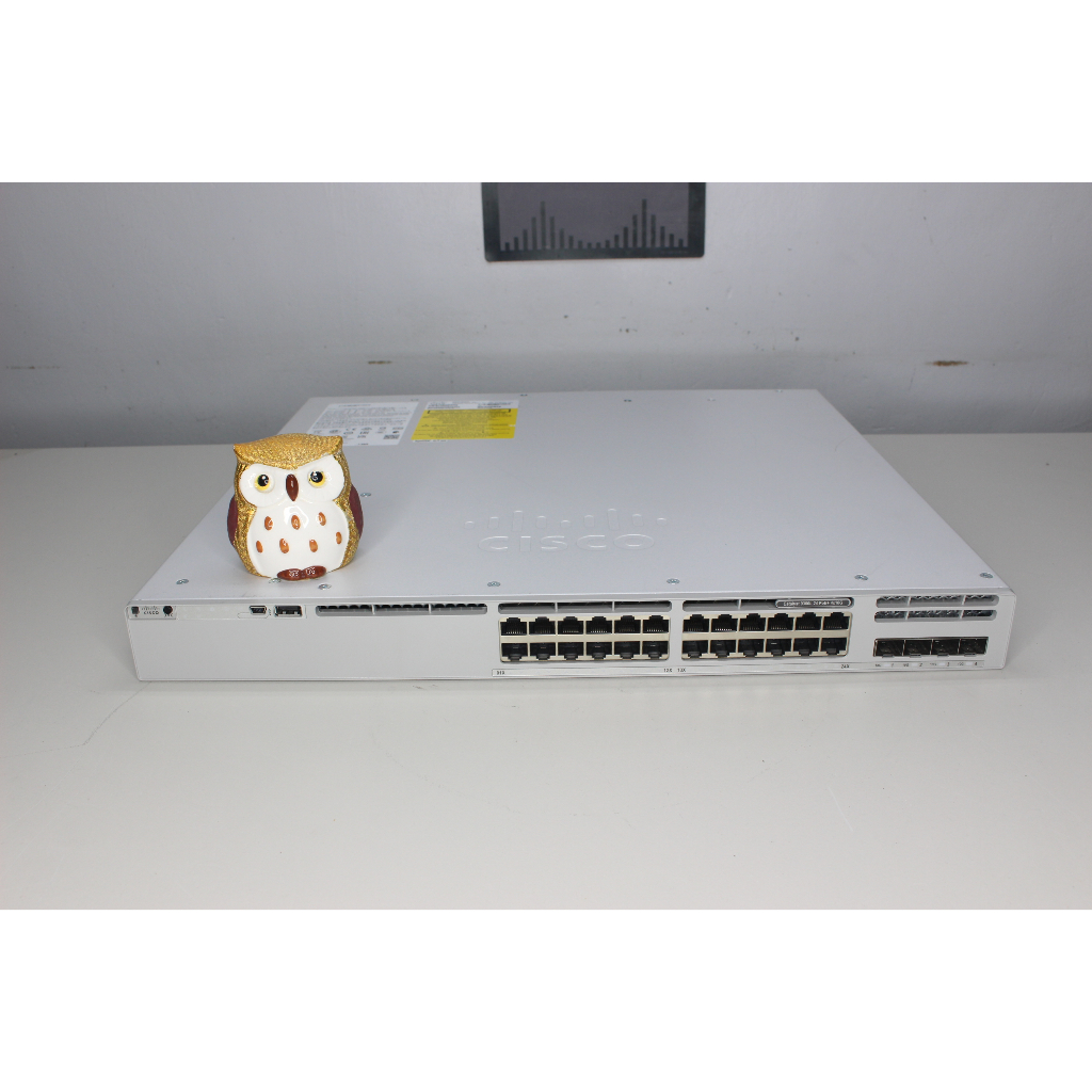 Cisco C9300L-24P-4X-A Cisco C9300L 24 Ports PoE+, 4X10G