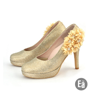 Ea專櫃女鞋 珍珠花語3D花朵真皮軟墊圓頭高跟晚宴新娘鞋(粉金)