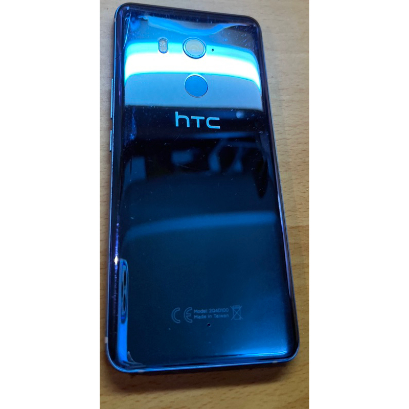 htc u11+ plus二手，4G/64G，免費贈送玻璃貼，空壓殼，手機機質狀況是良好