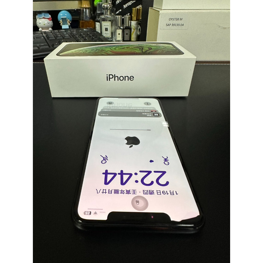 蘋果iphone XS MAX 256G 黑灰 健康度82% 有盒裝功能都正常..背面有受損
