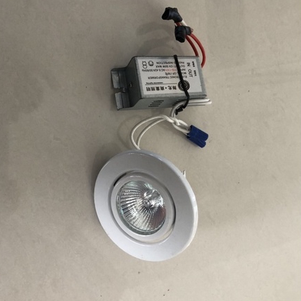 客廳天花板的鹵素嵌燈+舞光變壓器 110V轉12V 20W 40W 50W 60W 變壓器 MR16 AR111 六套