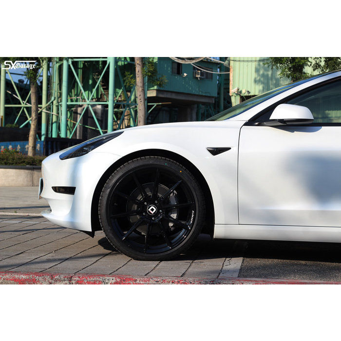 【超鑫國際】 KlasseniD F07R 19吋旋壓鋁圈 亮黑 5孔114 特斯拉 Tesla Model 3 實裝圖