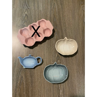 全新Le Creuset 南瓜盤（小）蛋白霜/海洋之花