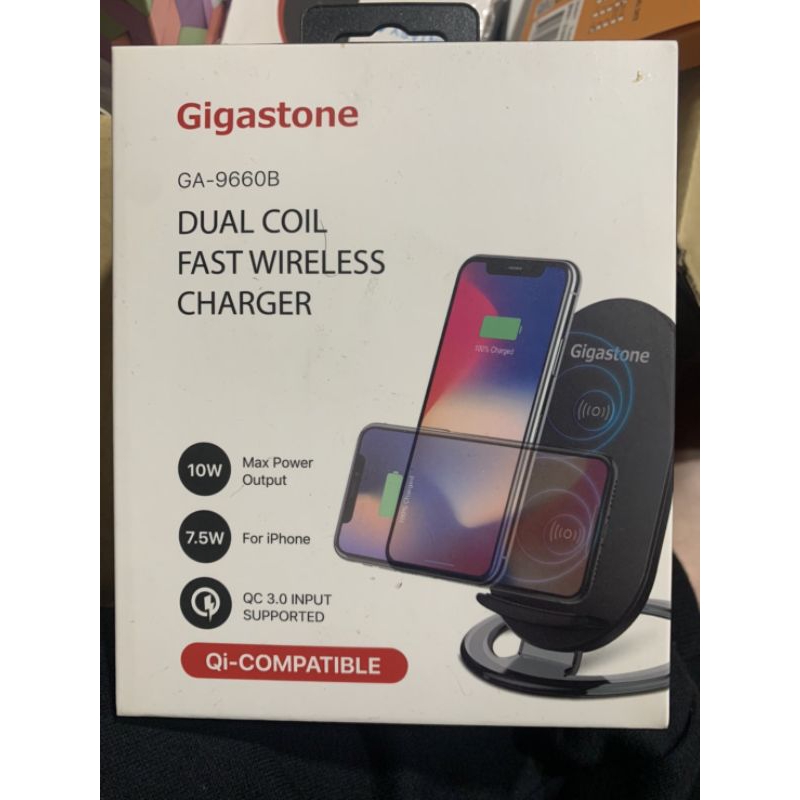 Gigastone 10W雙線圈 直立式快充充電盤GA-9660B｜追劇/工作皆適用 iPhone/安卓手機/Qi無線