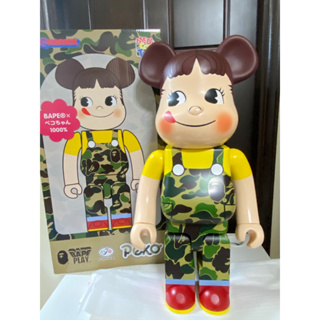 日本🇯🇵 BAPE x BE@RBRICK x 不二家 牛奶妹 1000% 迷彩 綠 庫柏力克熊