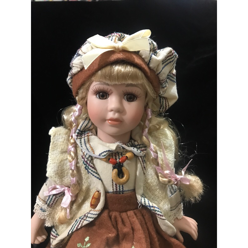 二手早期絕版陶瓷娃娃 雙胞胎妹妹妮妮 32公分有立架 鄉村風格