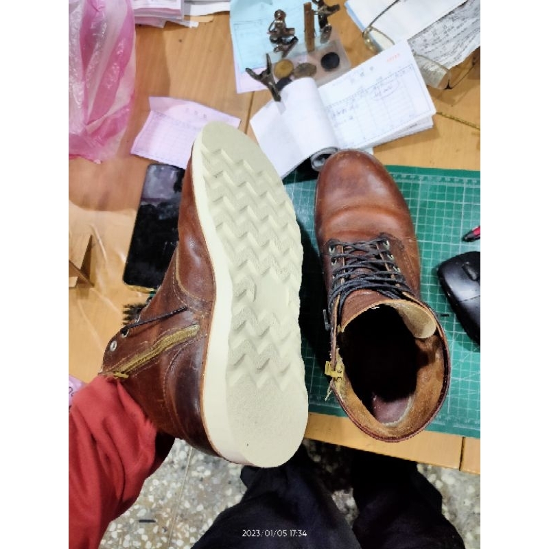 Timberland，RedWing天柏倫靴 換白底修鞋，修理鞋底，換筒口皮