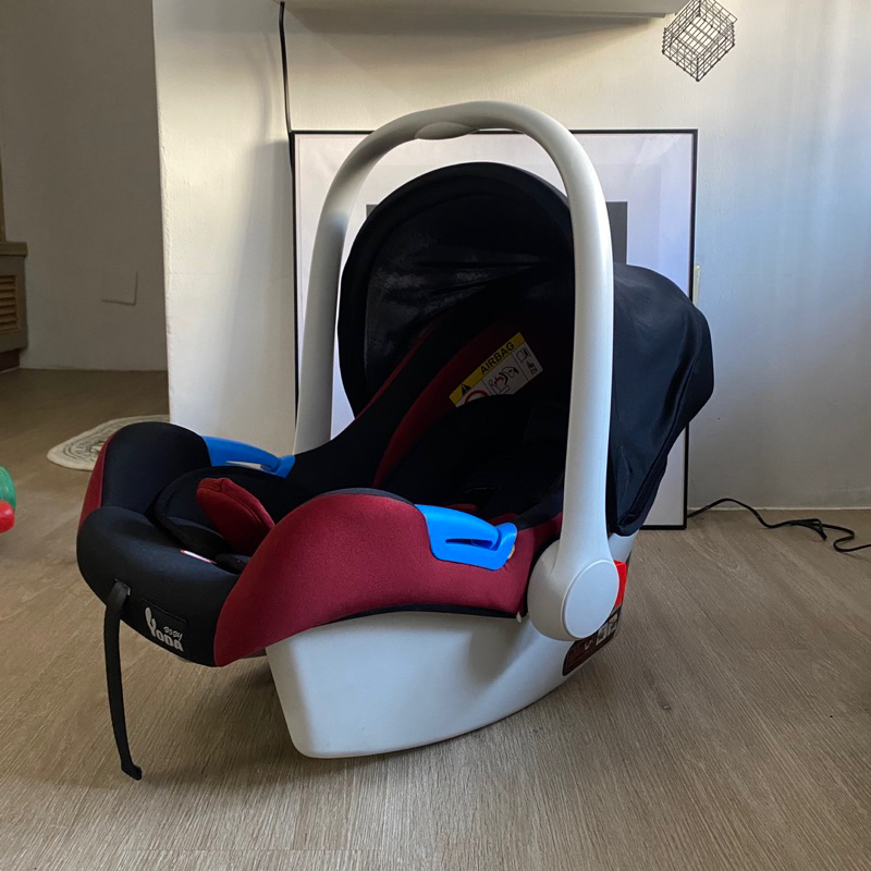 [9成新］YODA嬰兒提籃式安全座椅 👶 YD-12 安全帶固定