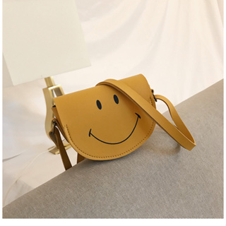 🛒台灣現貨❤️ 微笑 笑臉 皮革包 超可愛 手提包 收納包 斜背包 腰包
