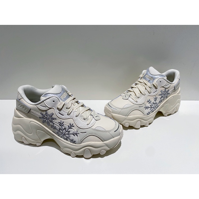 【ANTIHER0】PUMA PULSAR WEDGE WNS SNOW 電繡 增高 雪花 厚底鞋 女款