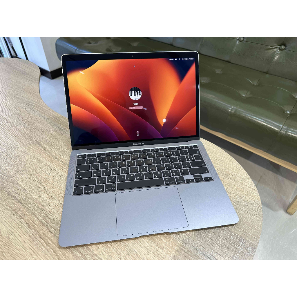 M1 Macbook Air 13" 2020 灰色 特規 16G / 256G 保固內 無傷 只要24000 !!!