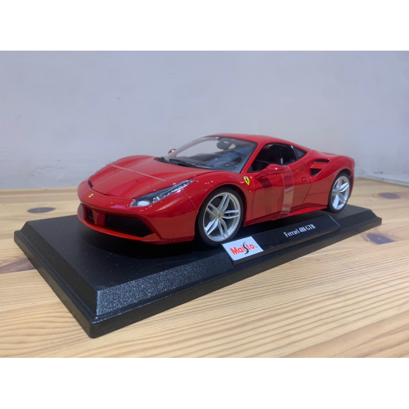 1/18 Maisto Ferrari 488 GTB